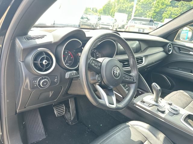 Used 2023 Alfa Romeo Stelvio Ti w/ Active Assist Plus Package AWD/4WD image 12