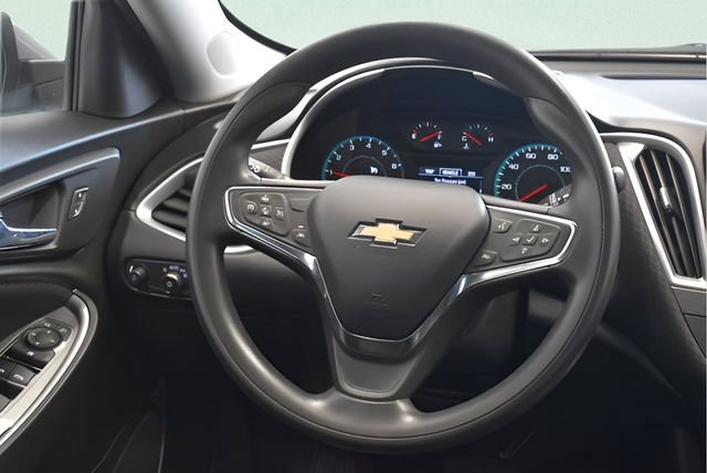 Used 2023 Chevrolet Malibu LT w/ Driver Confidence Package image 24