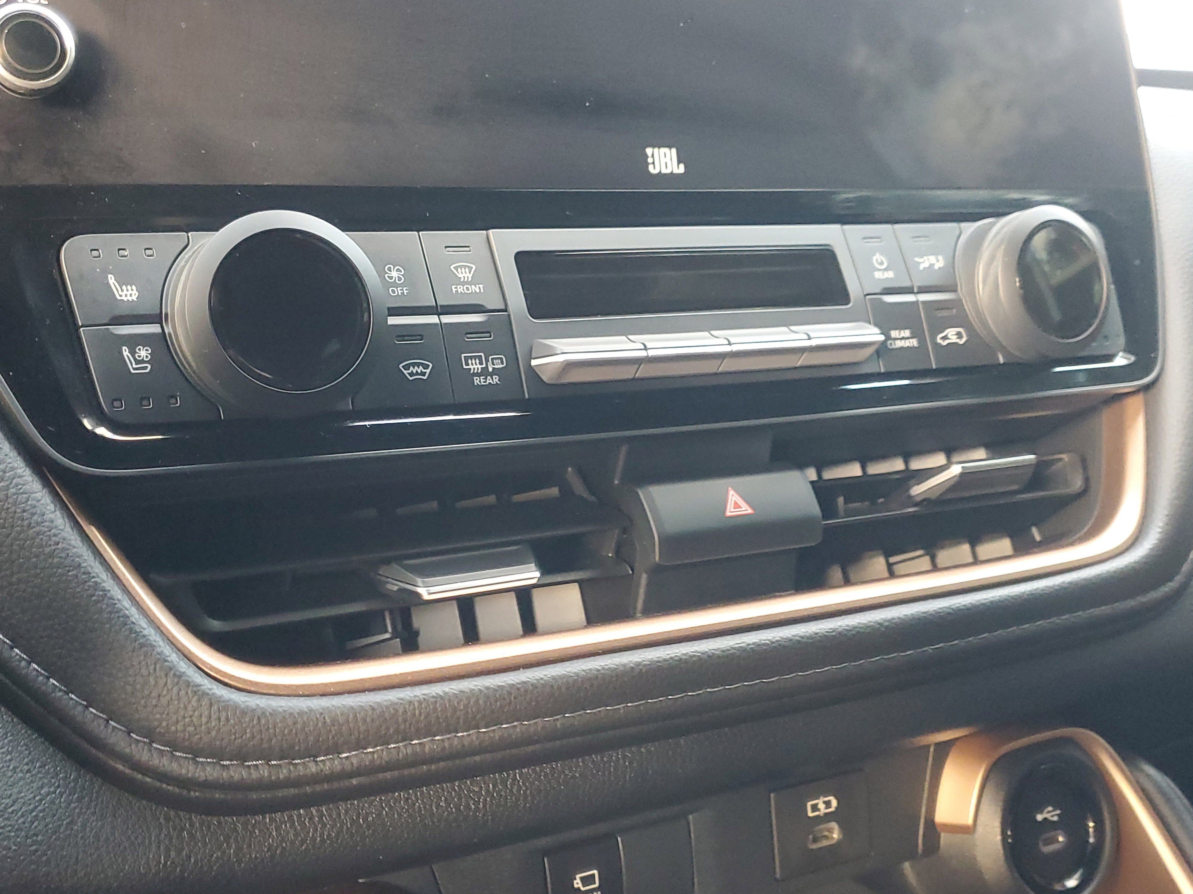 Used 2024 Toyota Grand Highlander AWD Hybrid image 23