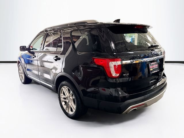 Used 2016 Ford Explorer XLT w/ Equipment Group 202A image 5