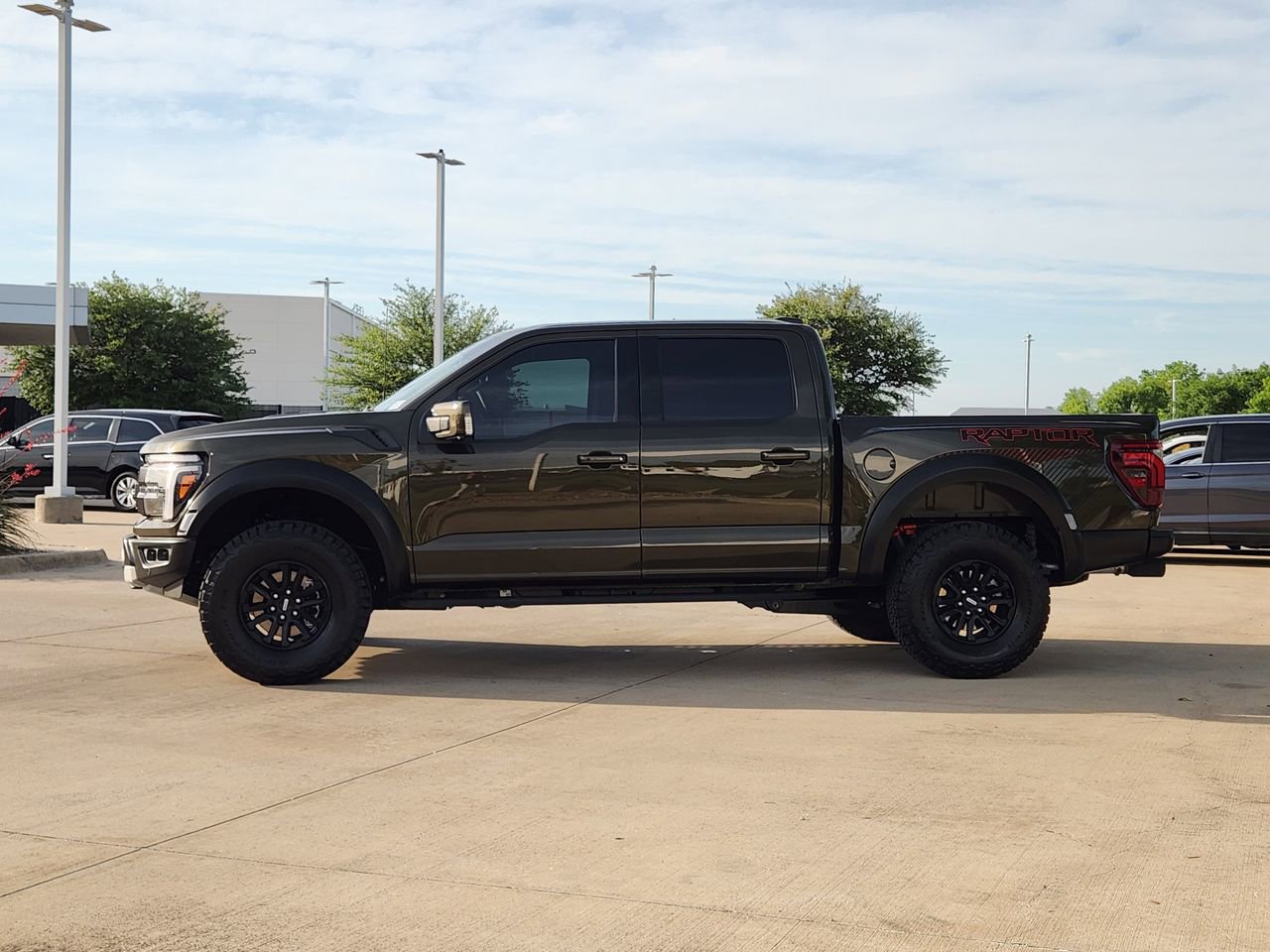 Used 2026 Ford F150 Raptor AWD/4WD image 4