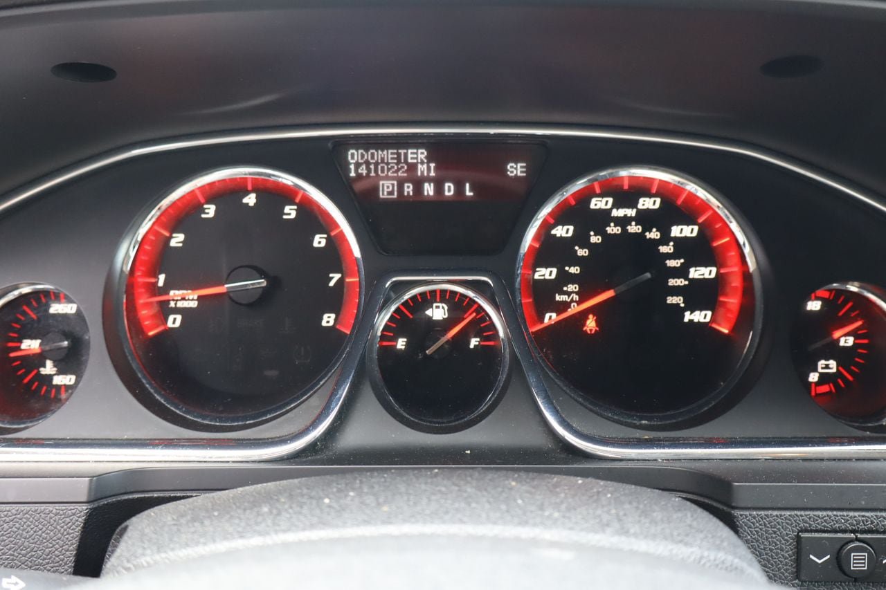 Used 2017 GMC Acadia Limited SLT AWD/4WD image 9