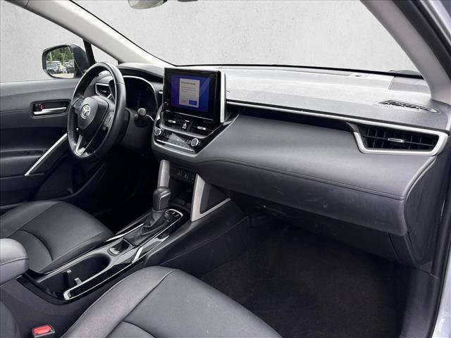 Certified 2025 Toyota Corolla Cross XLE FWD image 28