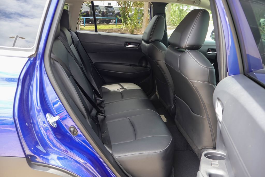 Used 2024 Toyota Corolla Cross XLE w/ Convenience Package FWD image 11