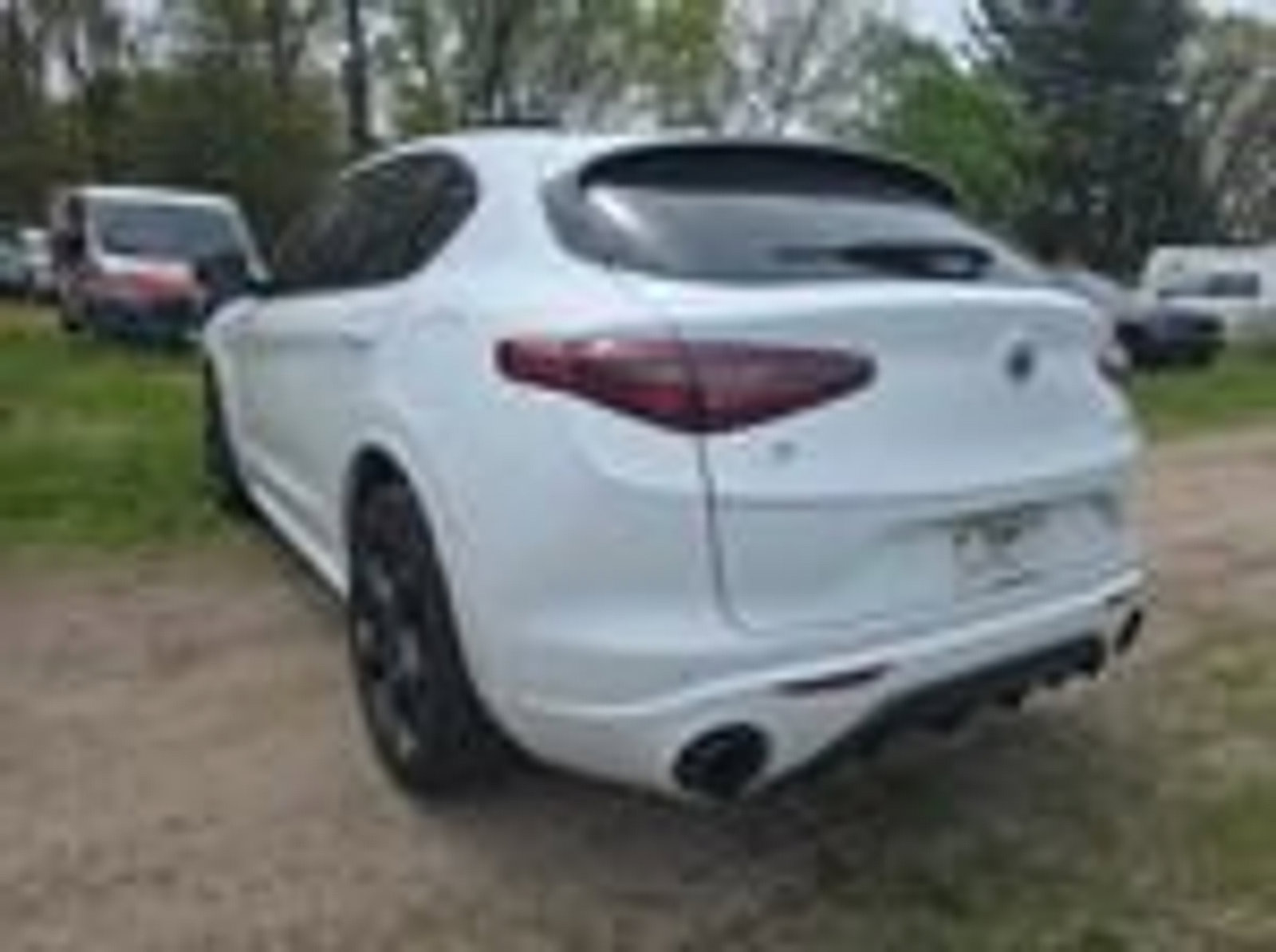 Used 2023 Alfa Romeo Stelvio Veloce AWD/4WD image 3