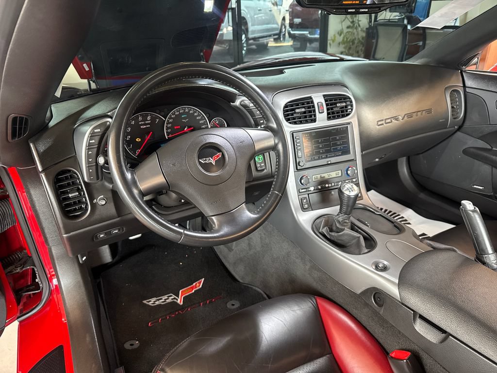 Used 2006 Chevrolet Corvette Z06 w/ Preferred Equipment Group RWD image 20