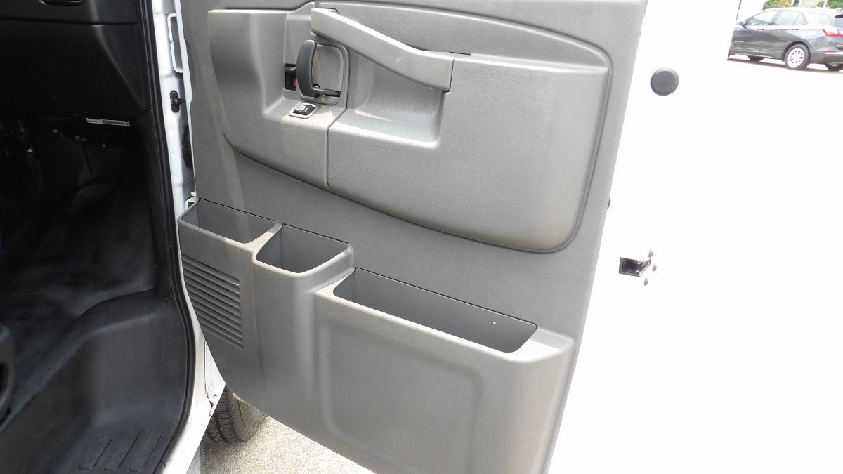 Used 2020 GMC Savana 2500 Extended w/ Driver Convenience Package RWD image 24