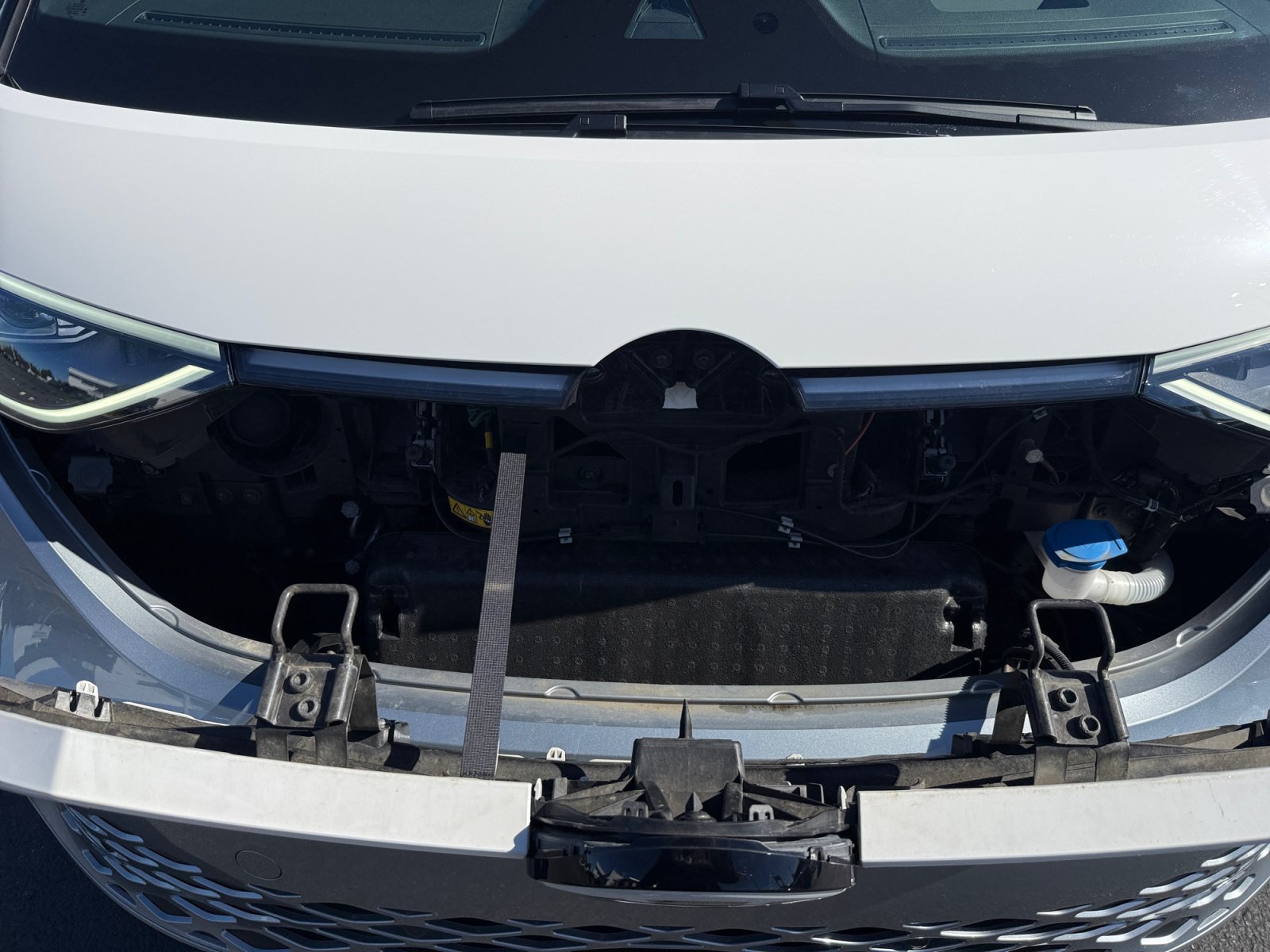 Certified 2025 Volkswagen ID. Buzz Pro S Plus AWD/4WD image 20