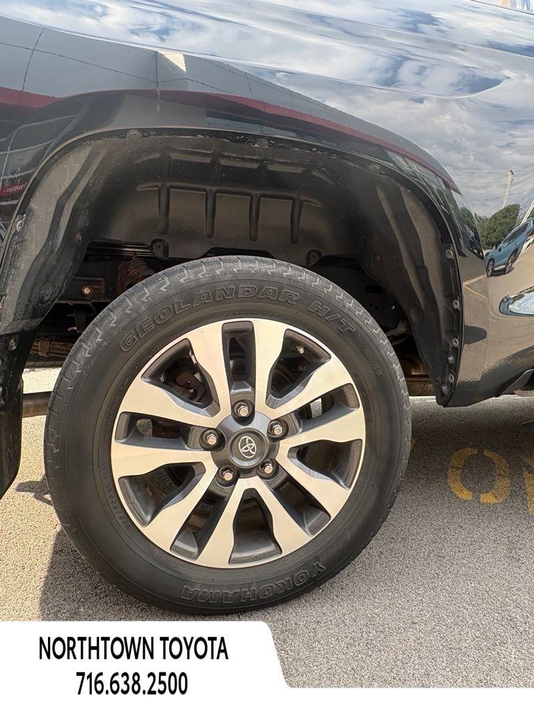 Used 2018 Toyota Tundra Limited w/ Limited Premium Package AWD/4WD image 10