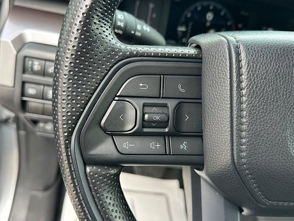 Certified 2024 Toyota Tacoma SR5 AWD/4WD image 21