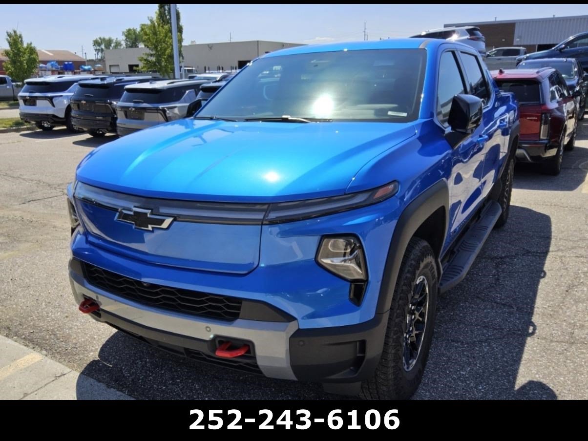 Used 2026 Chevrolet Silverado EV Trail Boss AWD/4WD image 3