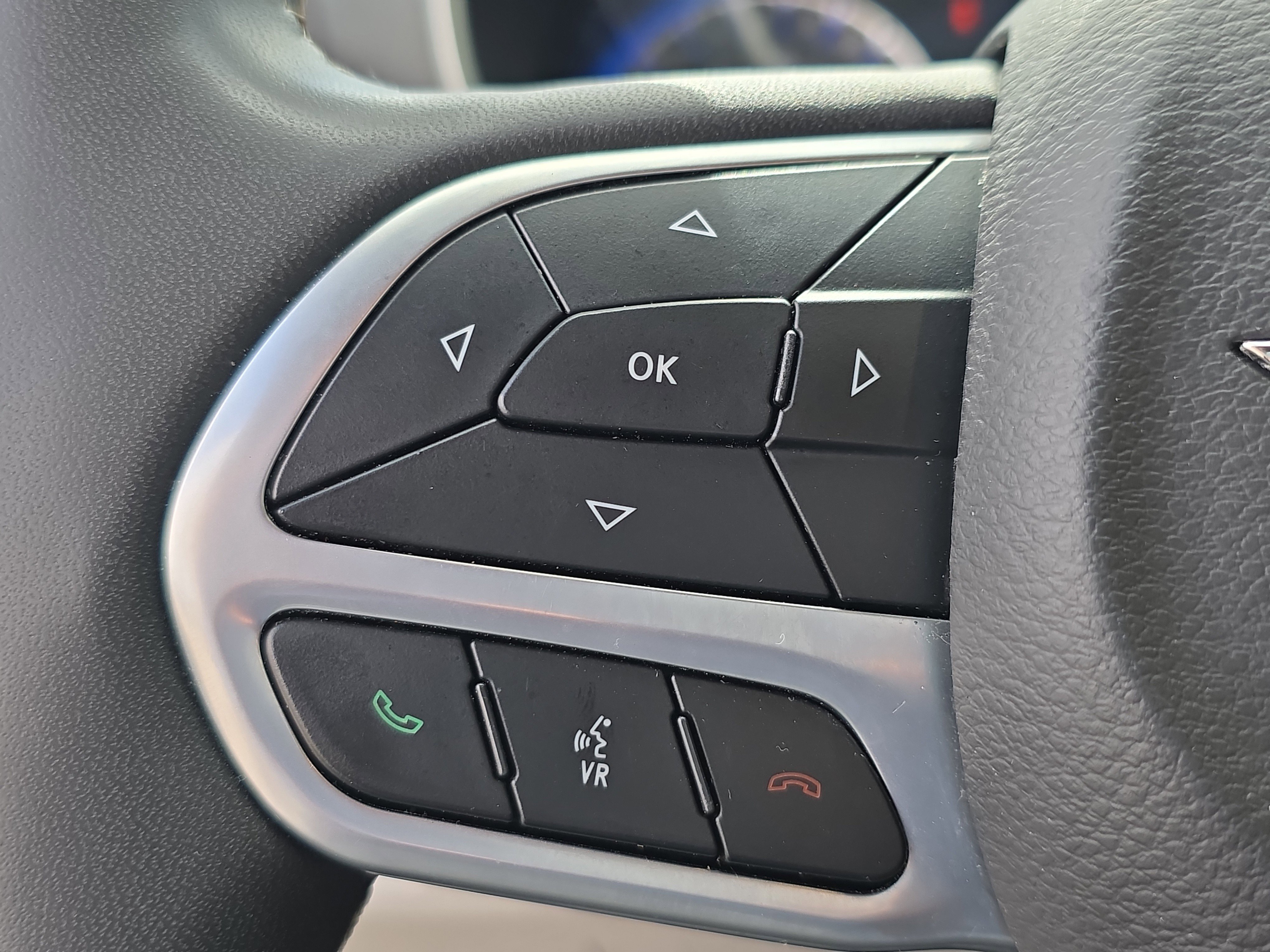 Used 2024 Chrysler Pacifica Touring-L FWD image 26