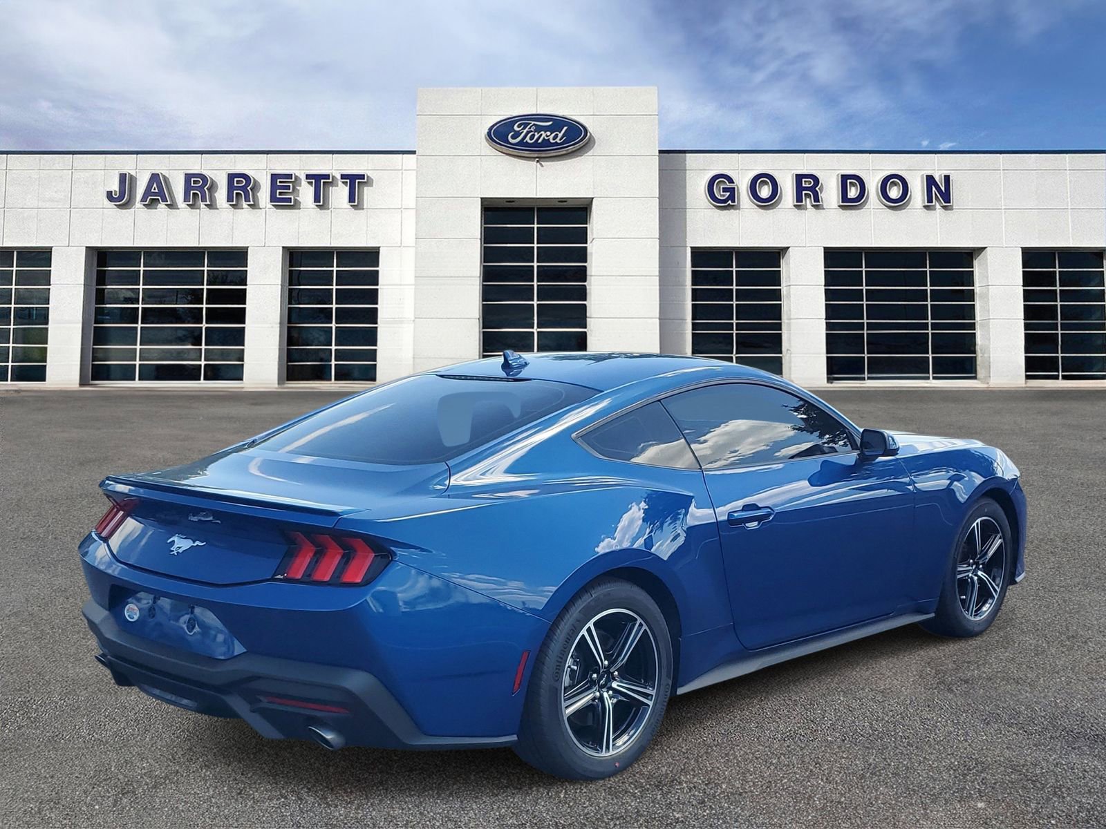 Used 2024 Ford Mustang Premium RWD image 4