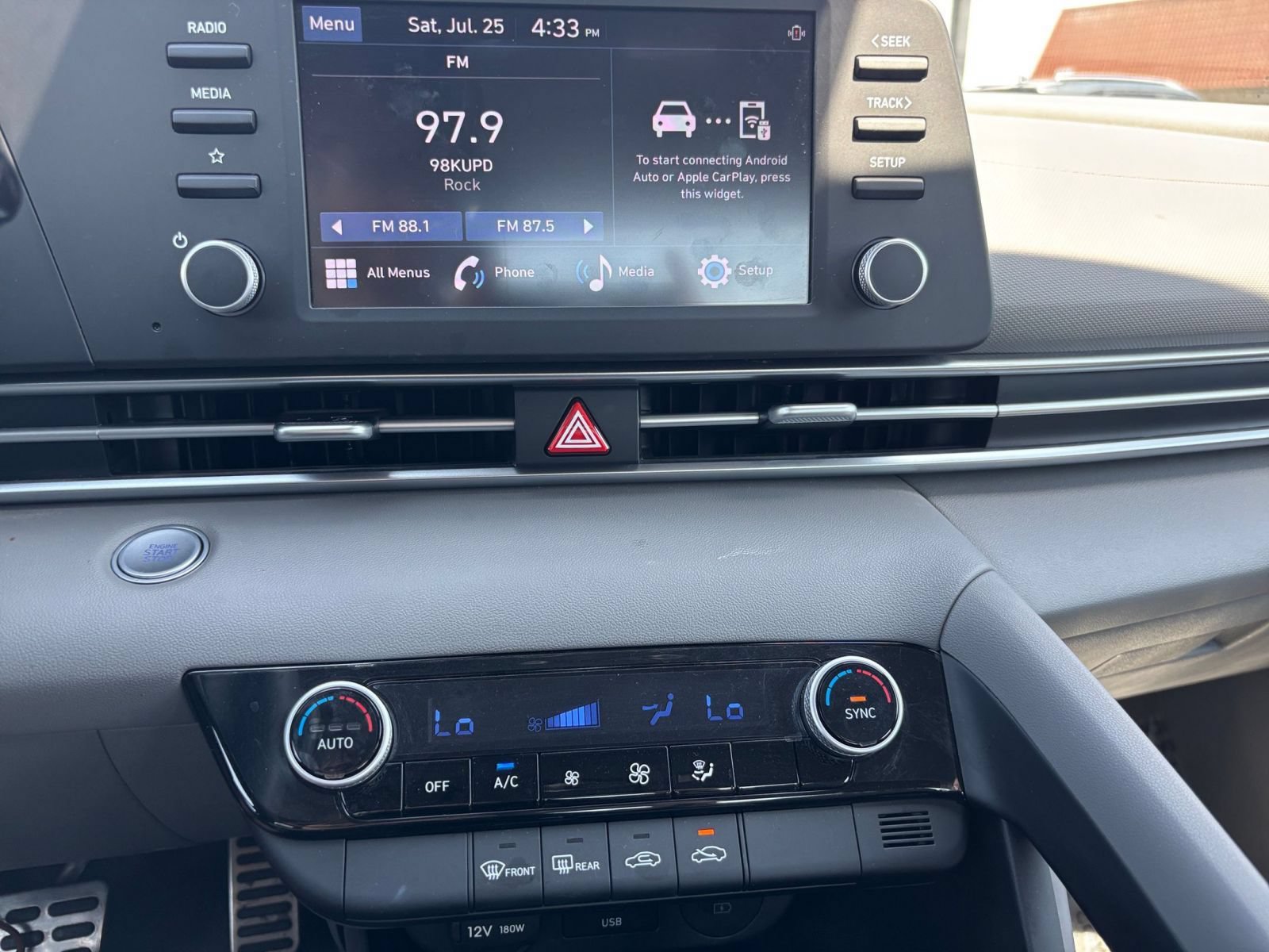 Used 2026 Hyundai Elantra Sport FWD image 17