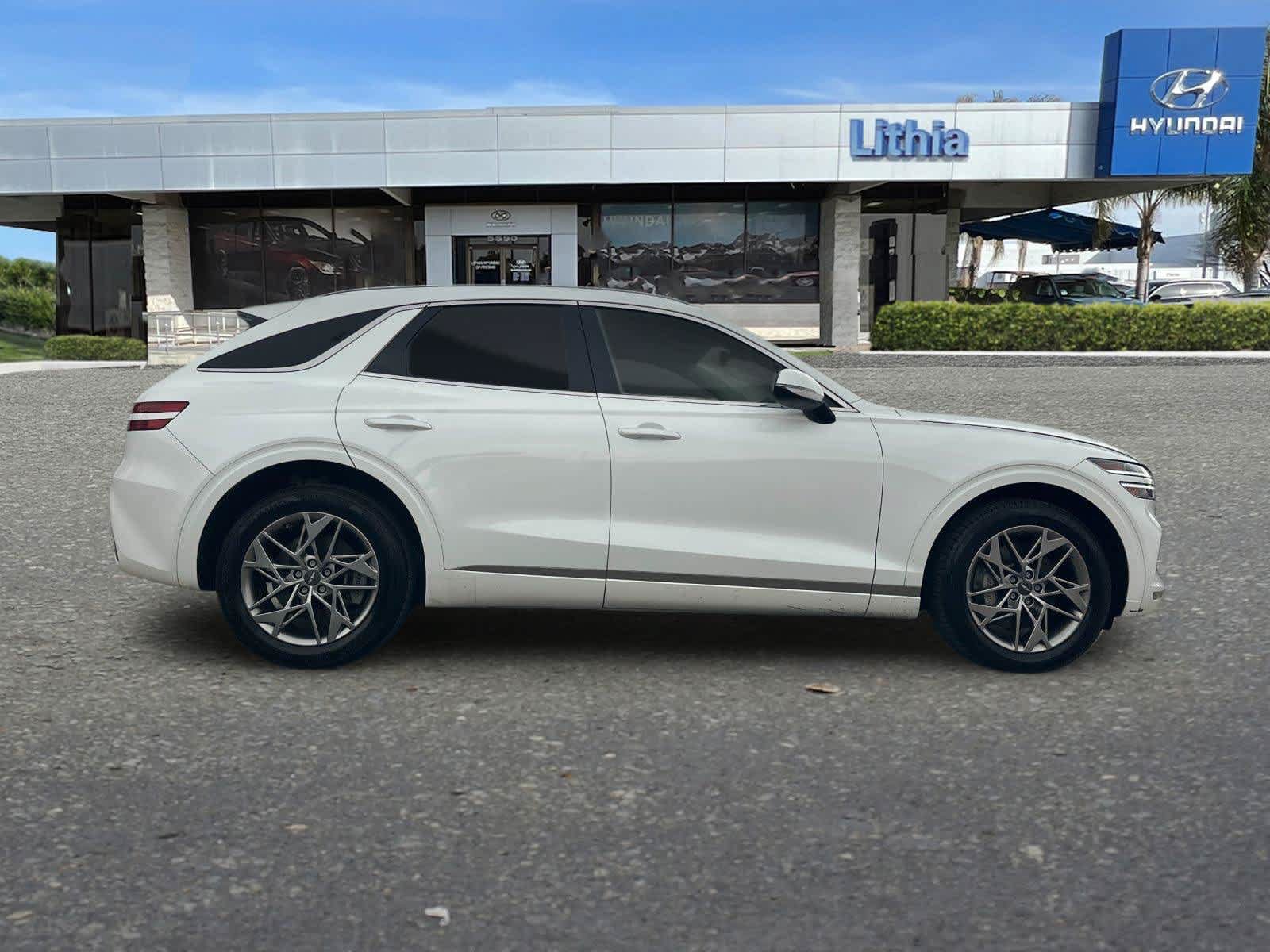 Used 2025 Genesis GV70 2.5T AWD/4WD image 9
