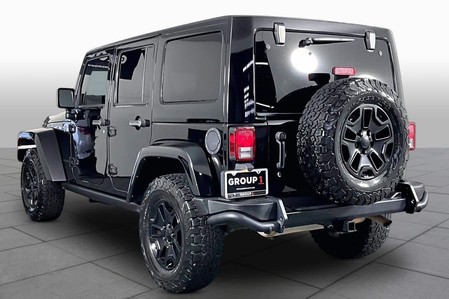 Used 2016 Jeep Wrangler Unlimited Sahara AWD/4WD image 11