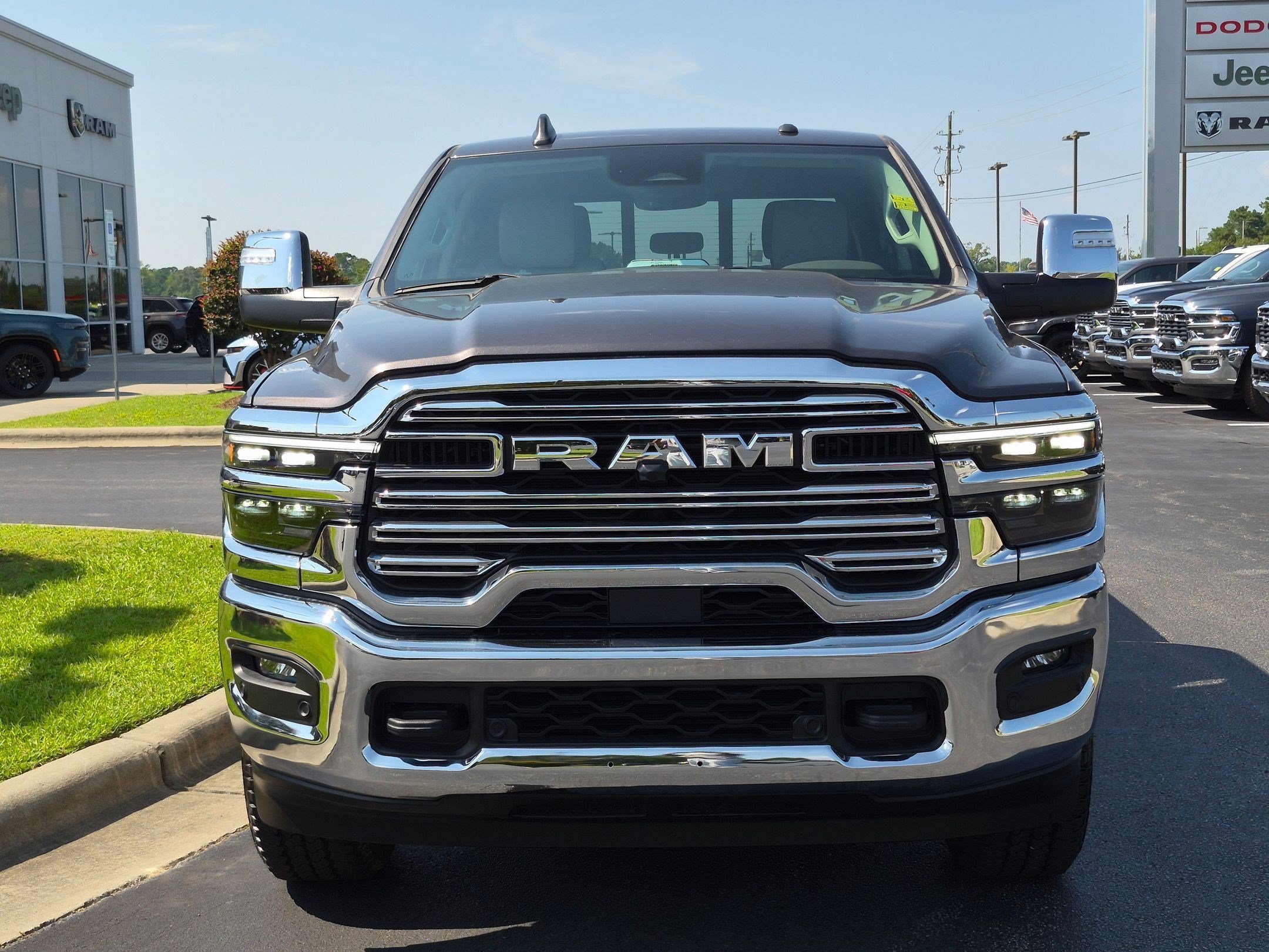 New 2026 RAM 2500 Laramie AWD/4WD image 2