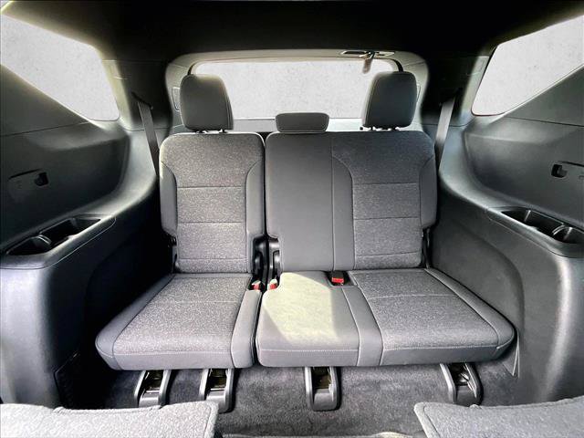 Used 2025 Chevrolet Traverse LT FWD image 30