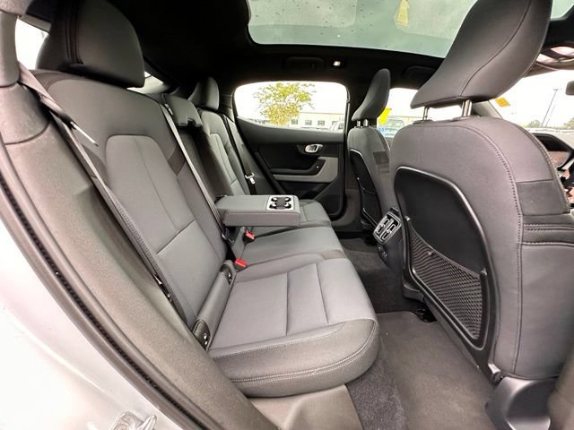 Used 2022 Polestar Polestar 2 w/ Plus Package AWD/4WD image 31