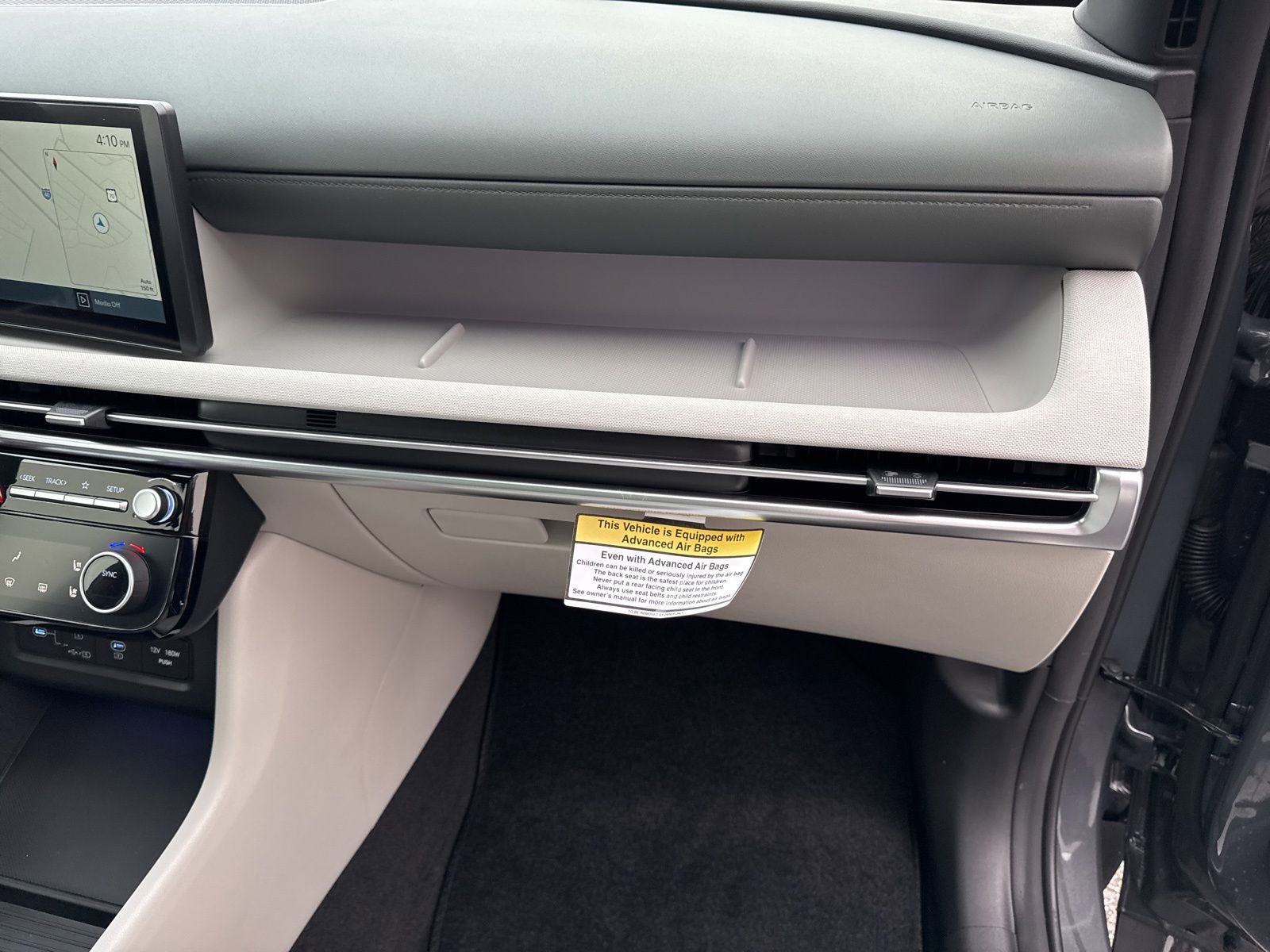 Used 2025 Hyundai Tucson Limited image 36