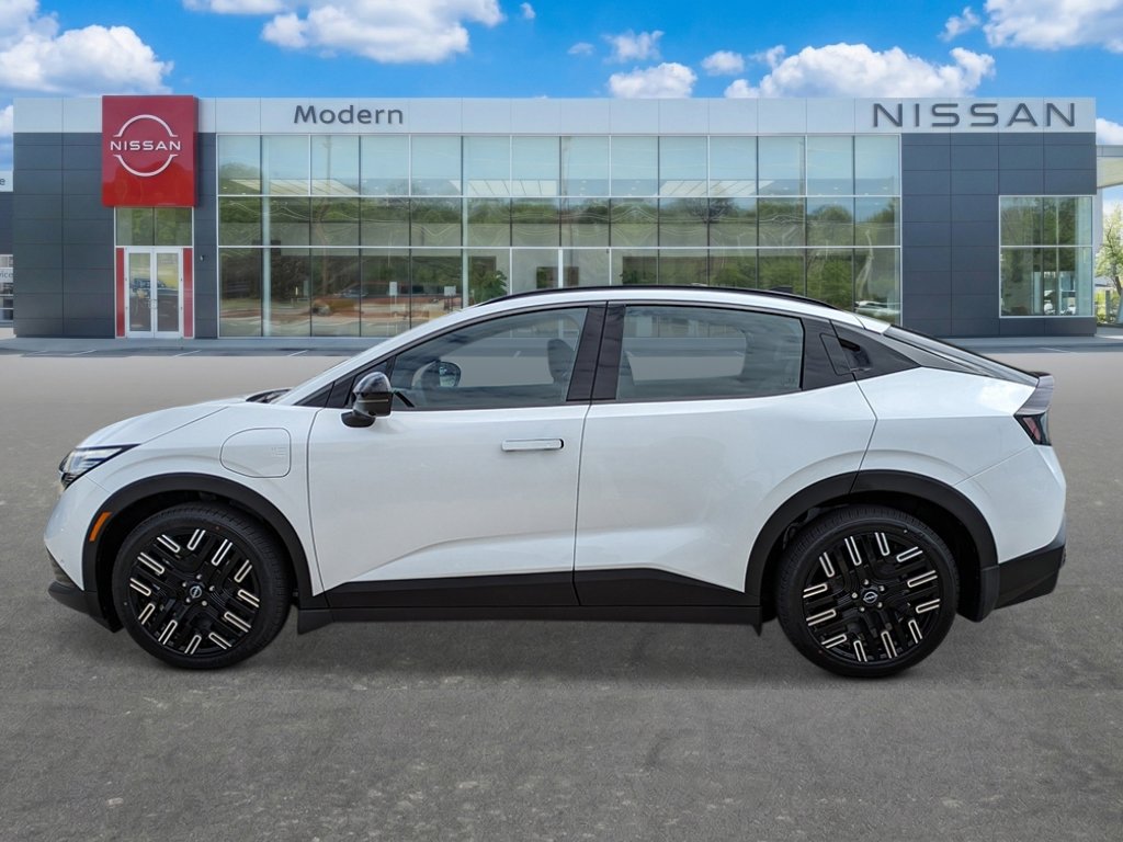 New 2026 Nissan Leaf Platinum+ w/ Cargo Package (Platinum+) image 2