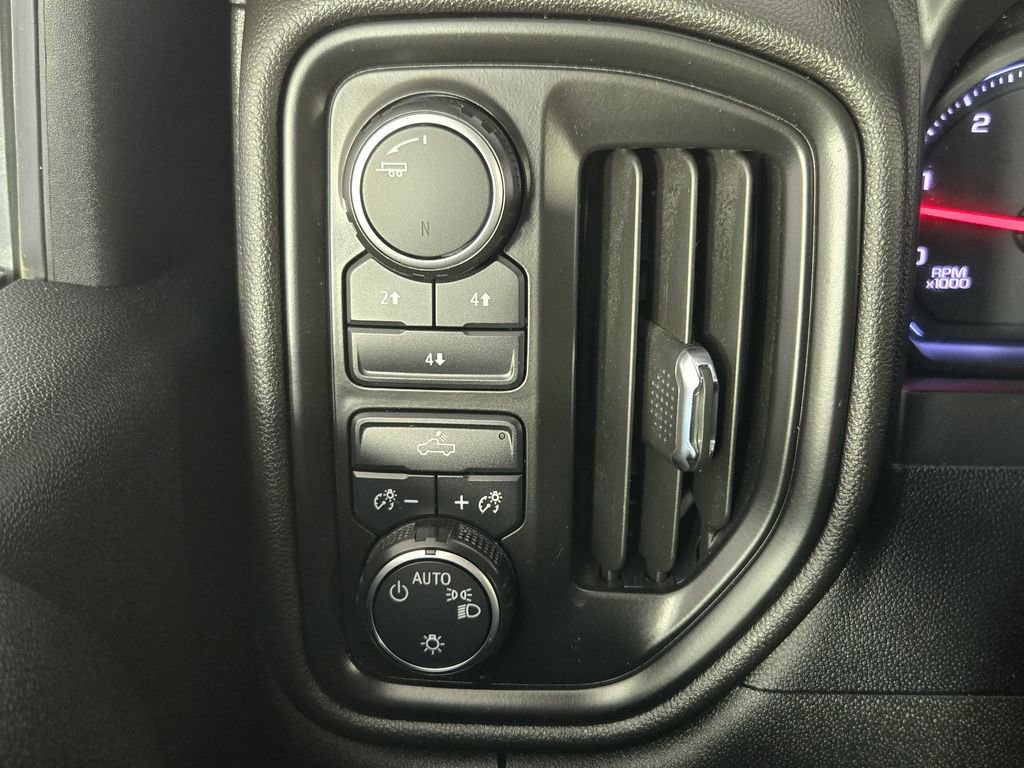 Used 2023 Chevrolet Silverado 3500 W/T w/ Gooseneck/5TH Wheel Package image 21