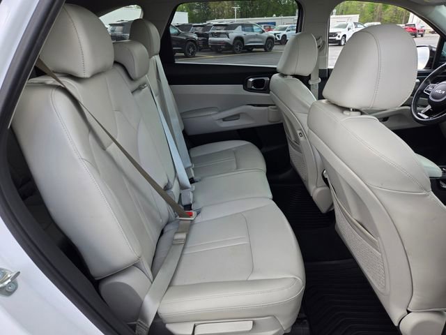 Used 2023 Kia Sorento S w/ Panoramic Sunroof Package image 18