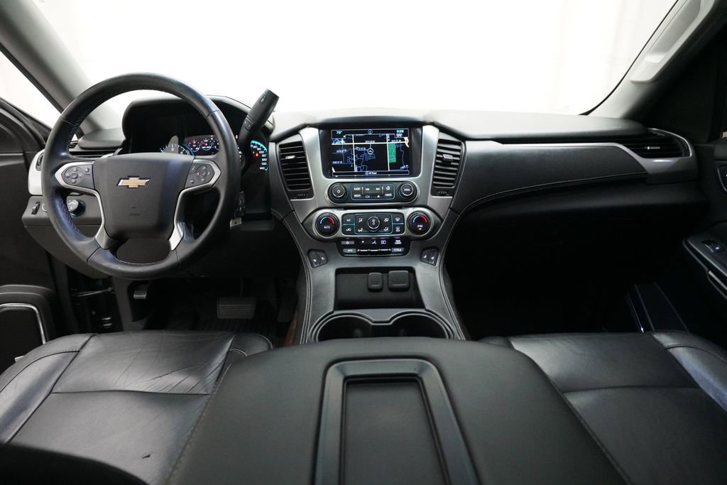 Used 2017 Chevrolet Suburban LT image 5