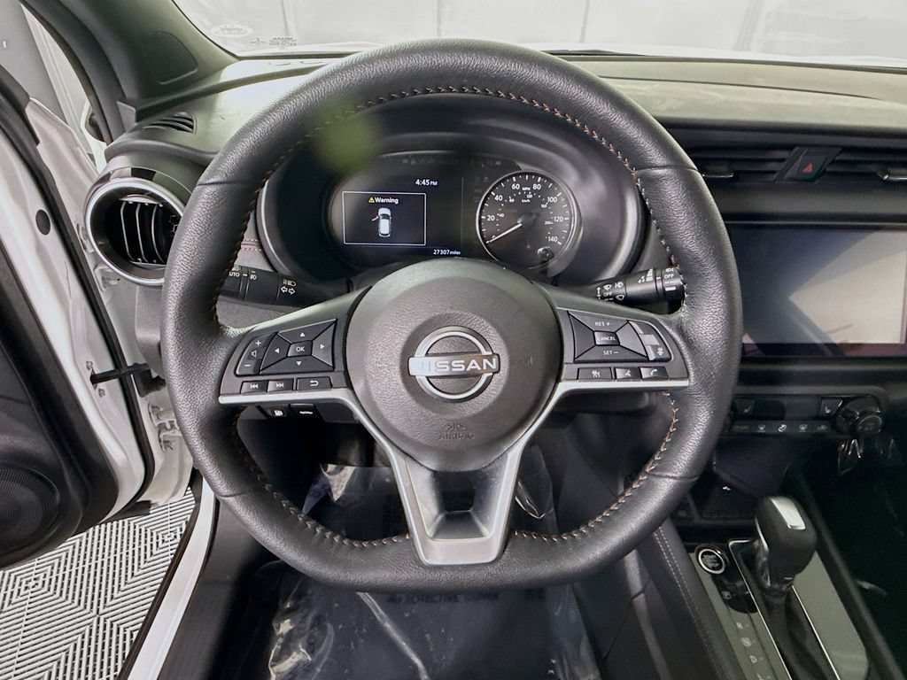 Certified 2023 Nissan Kicks SR w/ SR Premium Package FWD image 19