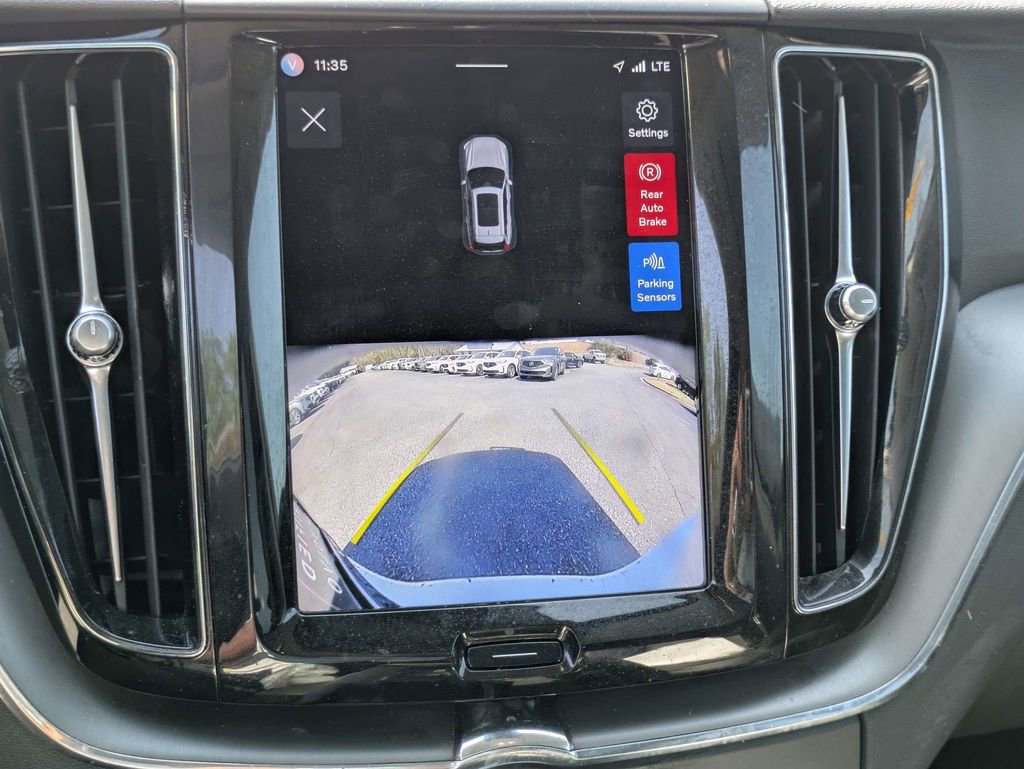 Used 2024 Volvo XC60 B5 Core AWD/4WD image 22