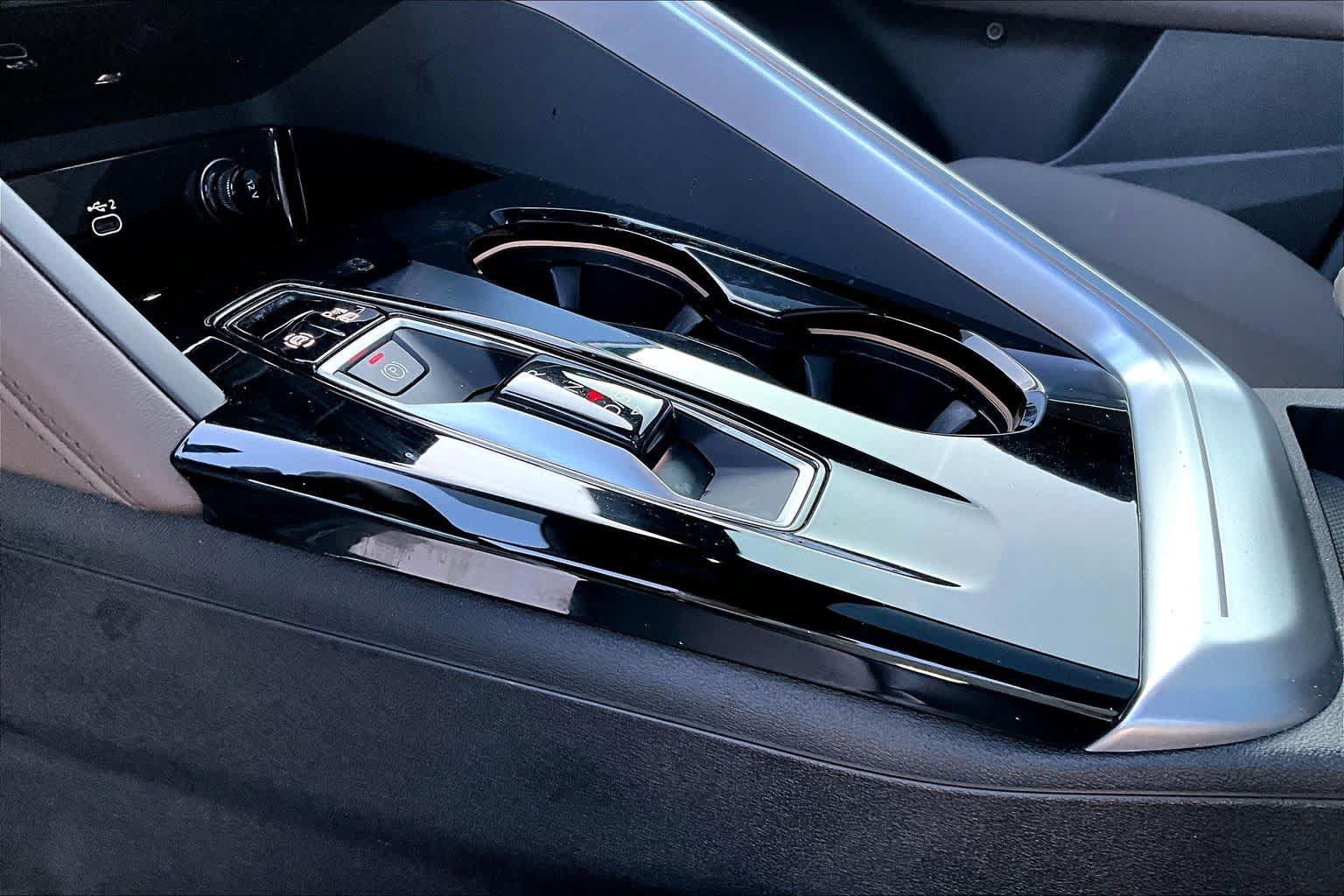 Used 2025 Audi Q5 Premium w/ Convenience Package AWD/4WD image 15