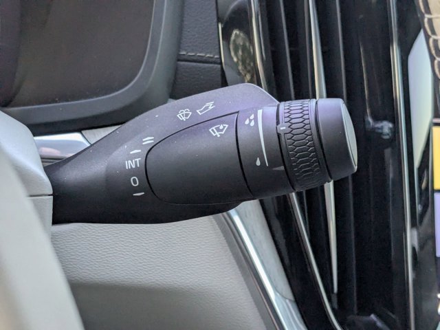 Used 2022 Volvo S60 B5 Inscription w/ Advanced Package image 7