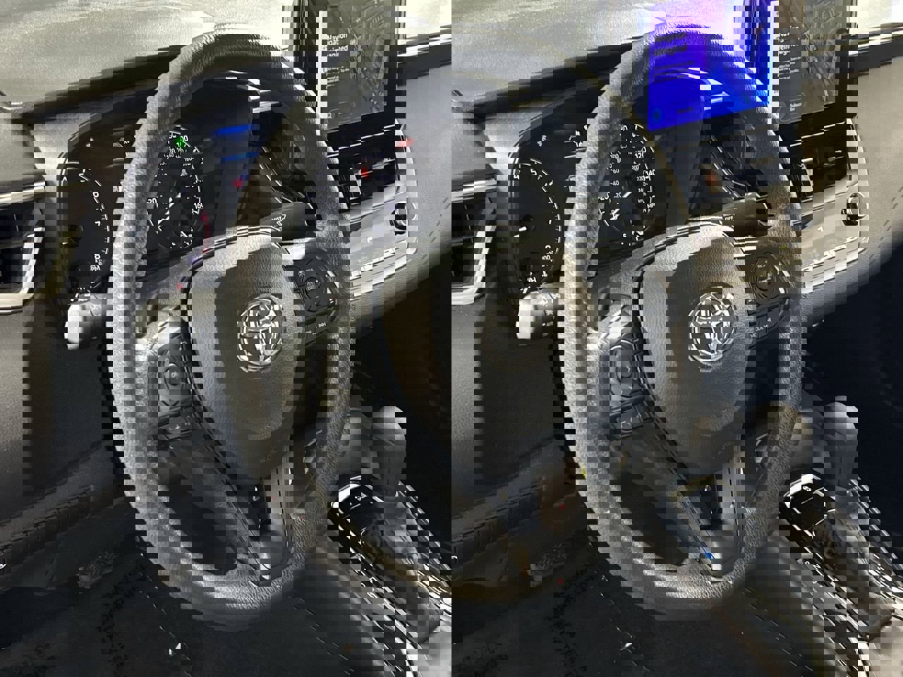 Used 2024 Toyota Corolla LE image 13