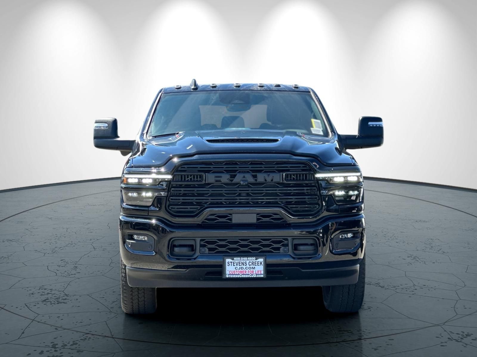 New 2026 RAM 2500 Laramie AWD/4WD image 9