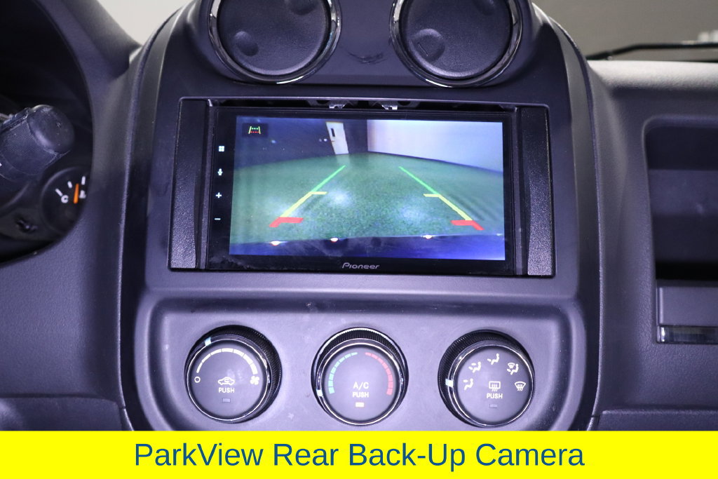 Used 2016 Jeep Patriot High Altitude FWD image 23