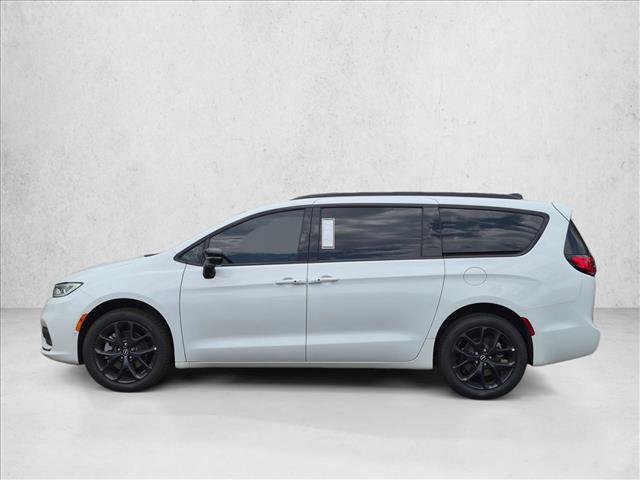 New 2026 Chrysler Pacifica Limited w/ S Appearance Package AWD/4WD image 8