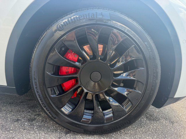 Used 2021 Tesla Model Y Long Range AWD/4WD image 19