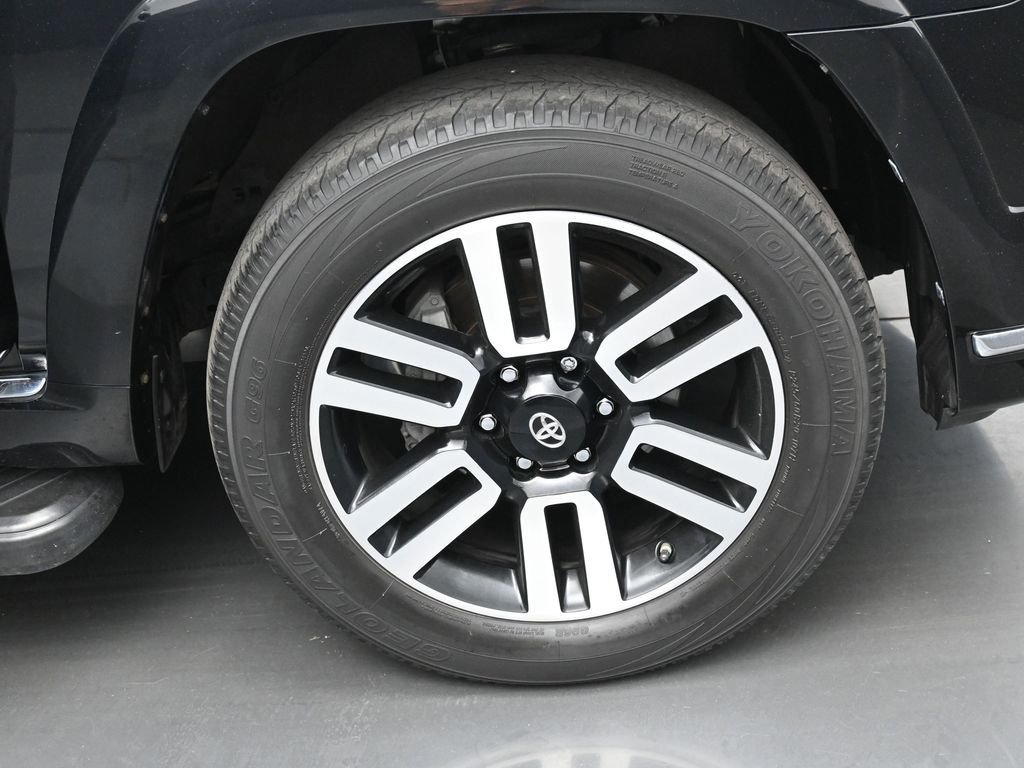 Used 2020 Toyota 4Runner Limited image 40