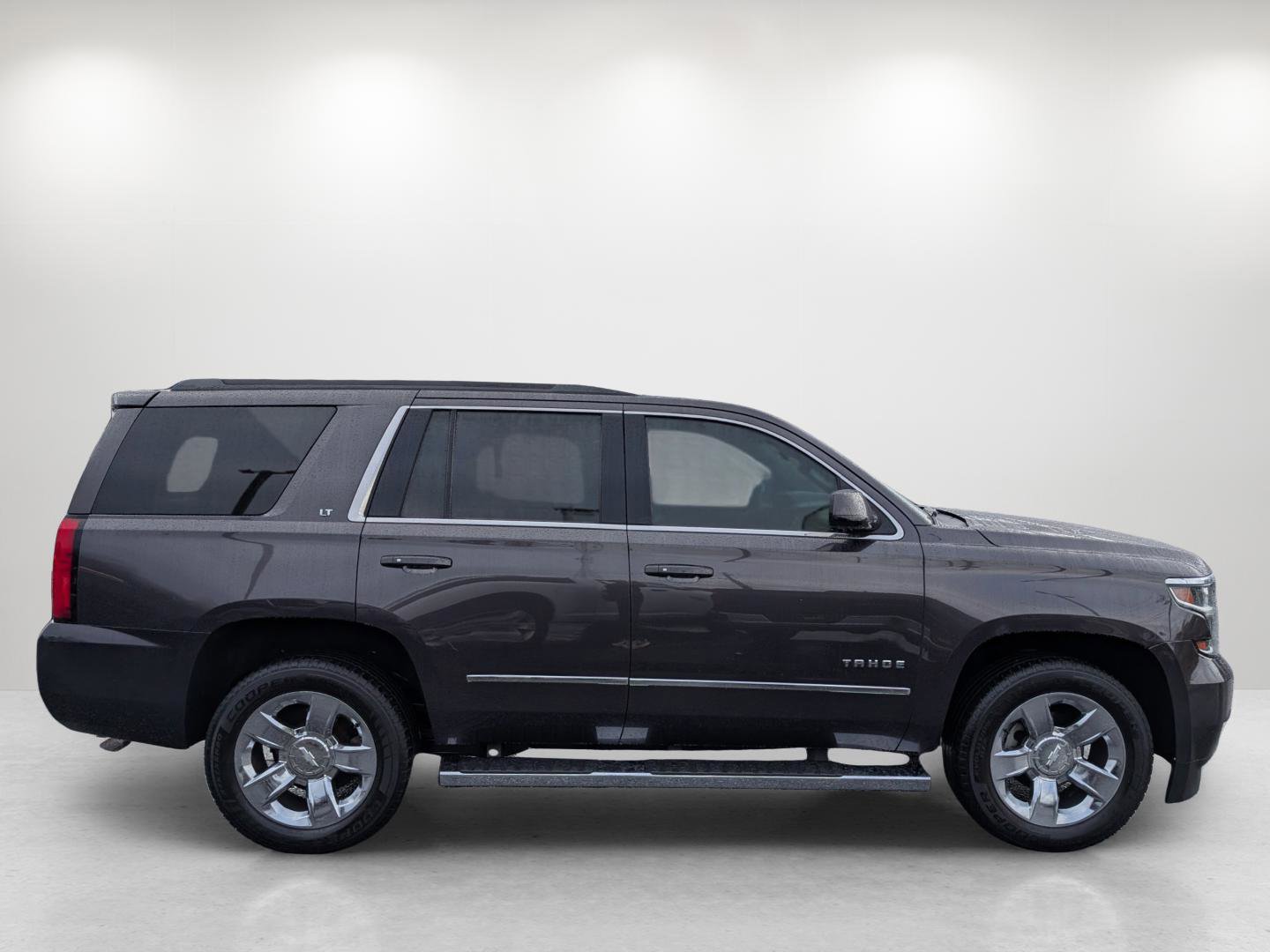 Used 2017 Chevrolet Tahoe LT w/ LT Signature Package image 4