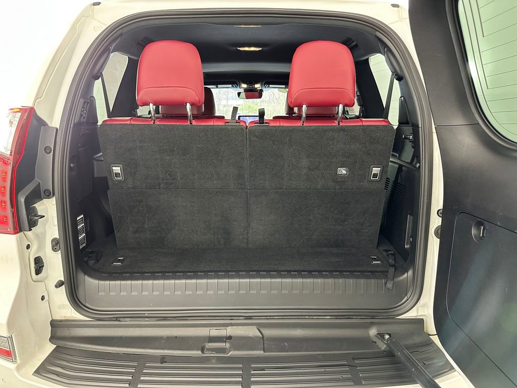 Used 2022 Lexus GX 460 Luxury w/ Sport Design Package image 46