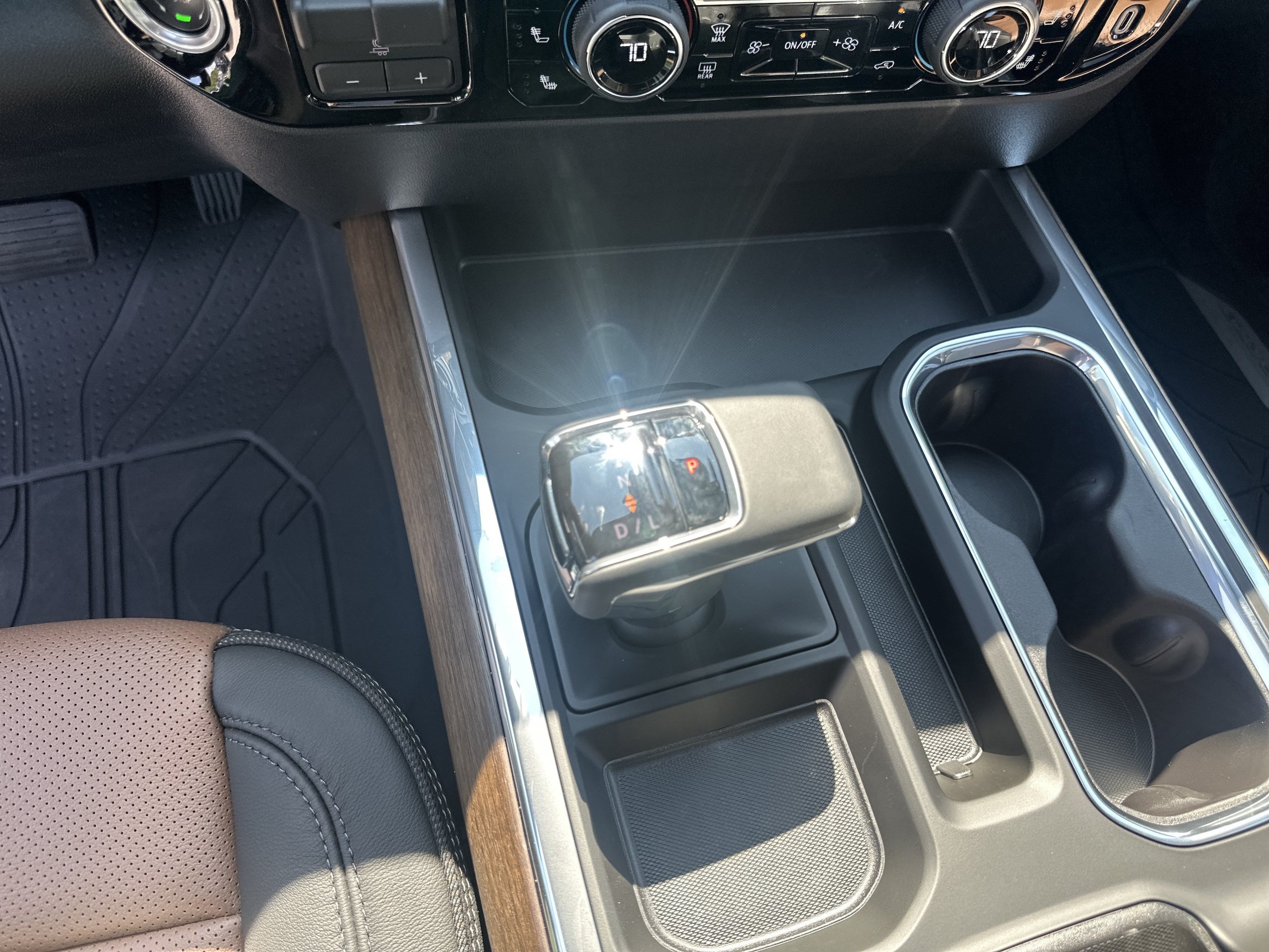 New 2026 Chevrolet Silverado 1500 High Country w/ High Country Premium Package AWD/4WD image 30