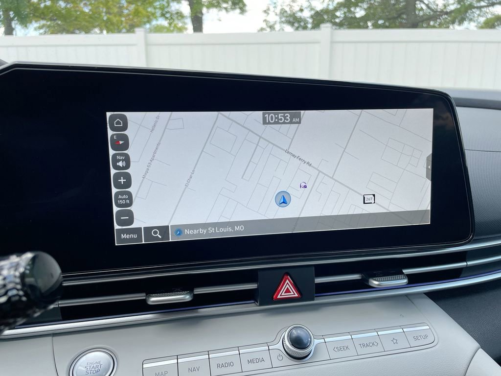 New 2025 Hyundai Elantra Limited image 43