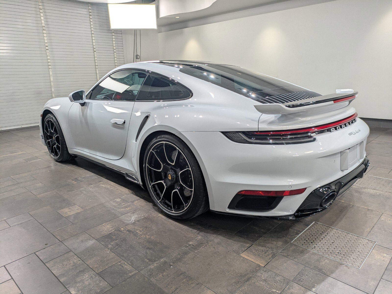 Used 2025 Porsche 911 Turbo S image 4