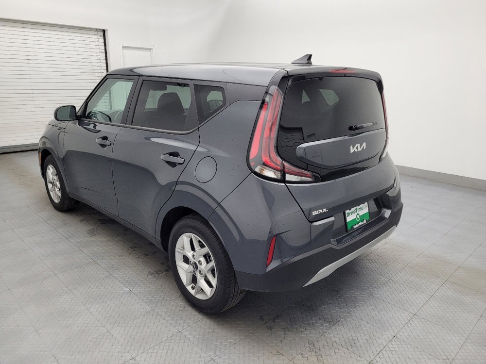 Used 2025 Kia Soul LX image 5