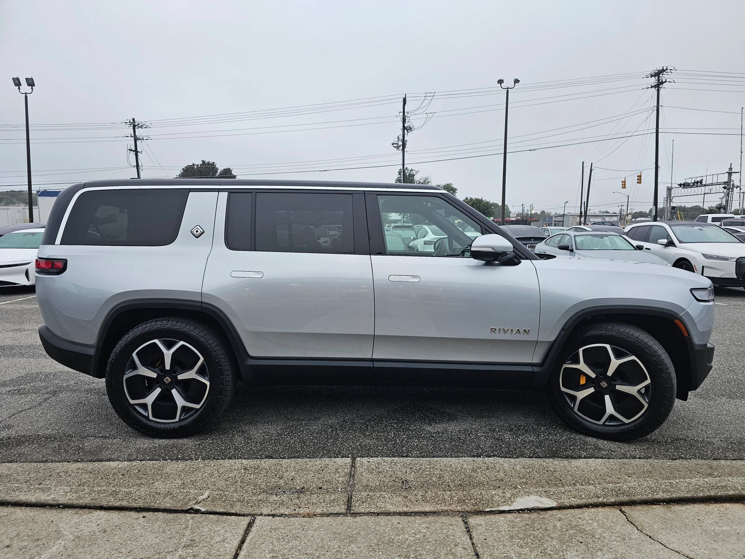 Used 2024 Rivian R1S Adventure Quad AWD/4WD image 6