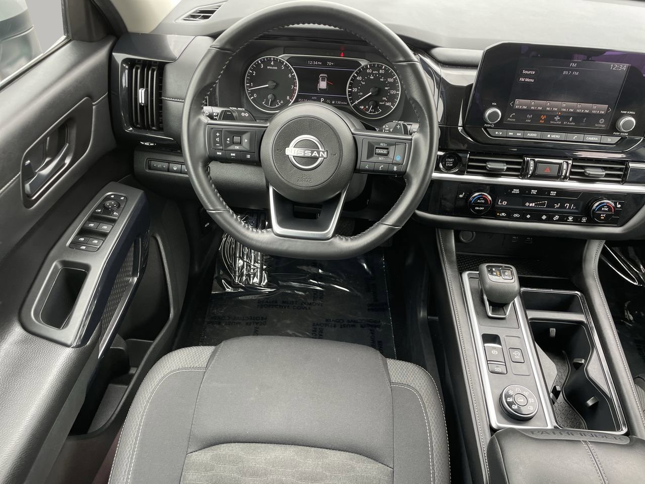 Used 2025 Nissan Pathfinder SV image 14