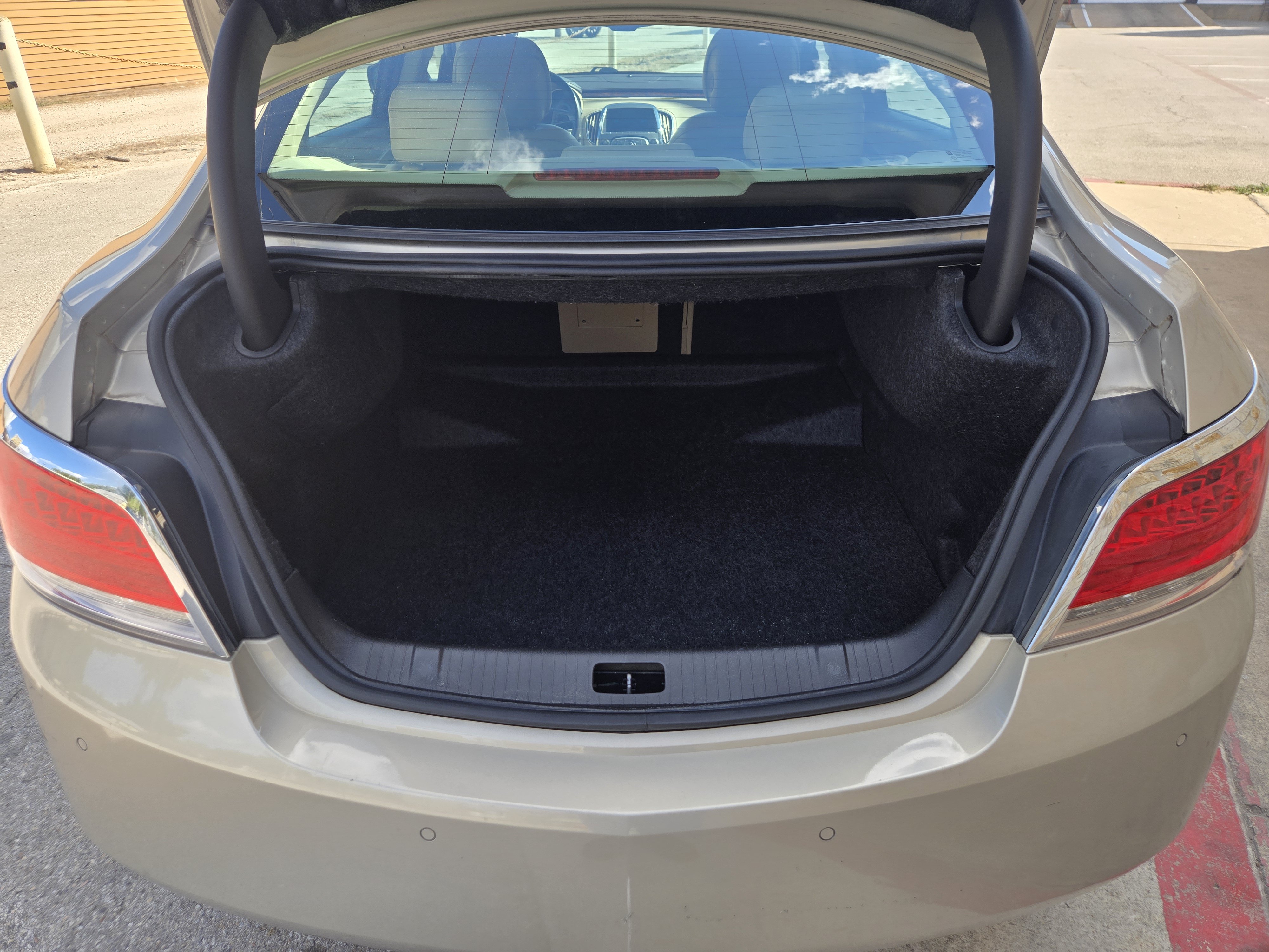 Used 2010 Buick LaCrosse CXL FWD image 17