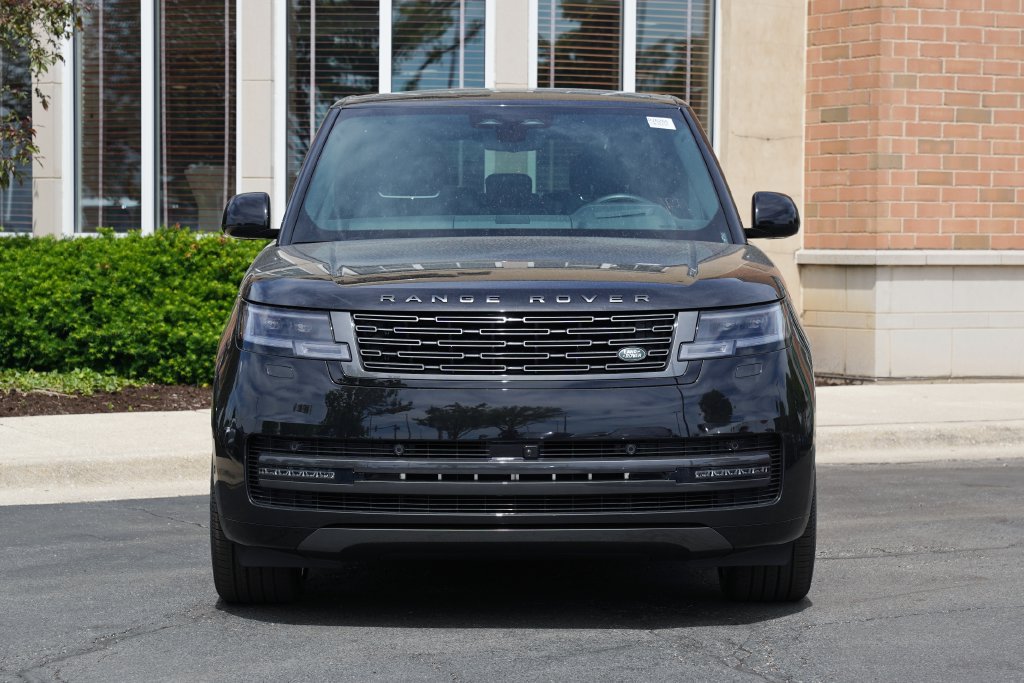 New 2026 Land Rover Range Rover Long Wheelbase SE AWD/4WD image 4