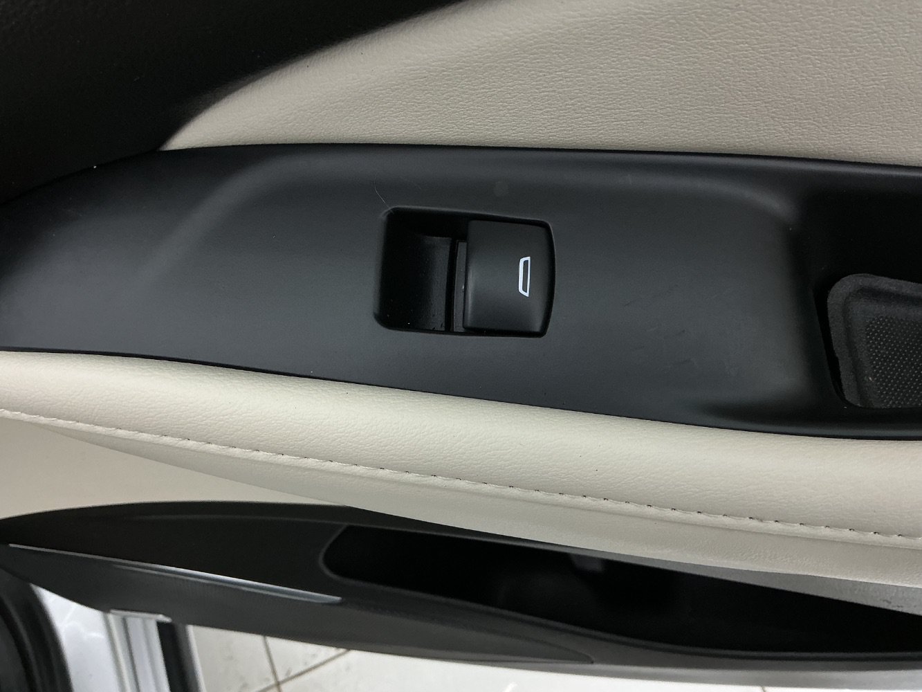 Used 2022 Buick Enclave Avenir w/ Trailering Package, 5000 lbs. AWD/4WD image 41