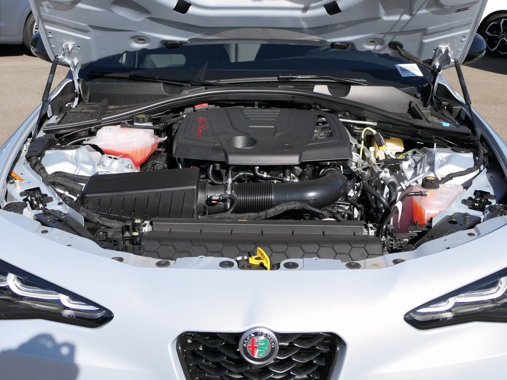 New 2025 Alfa Romeo Giulia AWD image 30